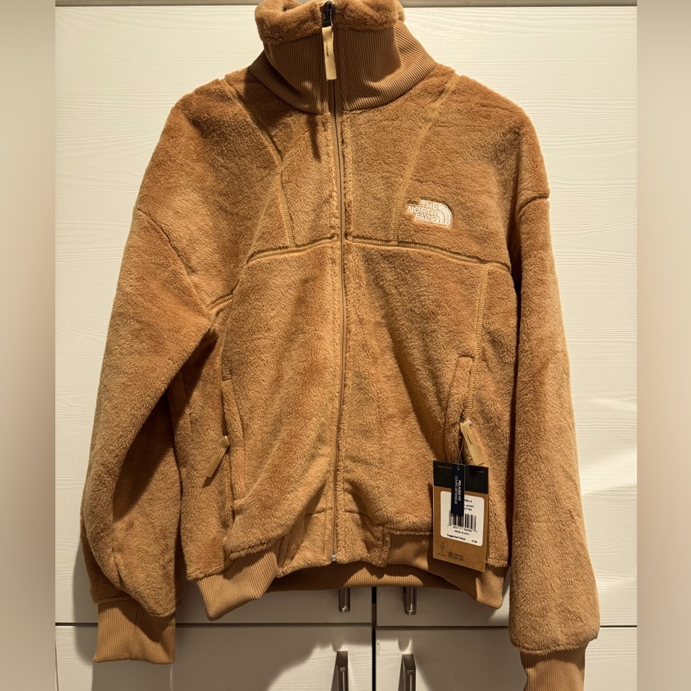 BRAND NEW North Face Fleece jacket Womens size small
